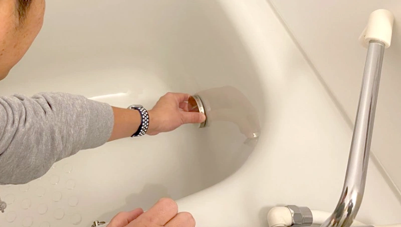 拭き上げ・取付作業